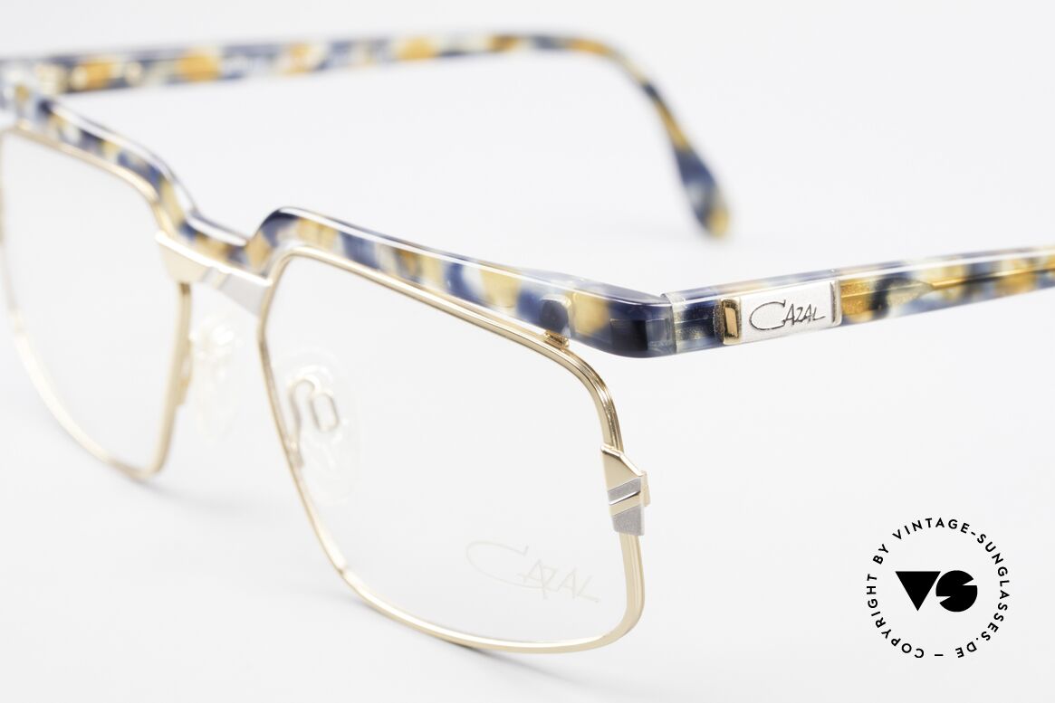 Cazal 246 Außergewöhnliche 90er Brille, ungetragen (wie alle unsere vintage Designerbrillen), Passend für Herren und Damen
