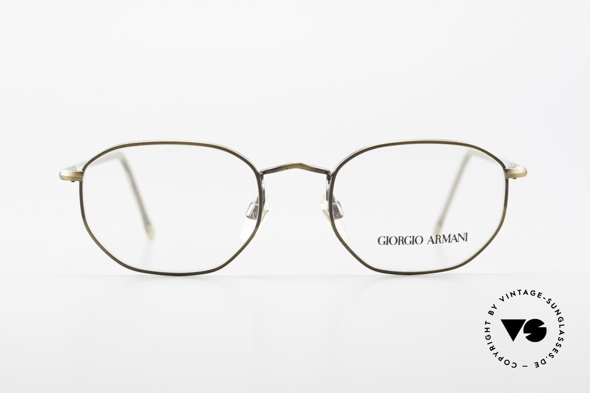 Giorgio Armani 187 Klassische Herrenbrille 90er, sehr klassische Herrenform (eher eine kleine Größe), Passend für Herren