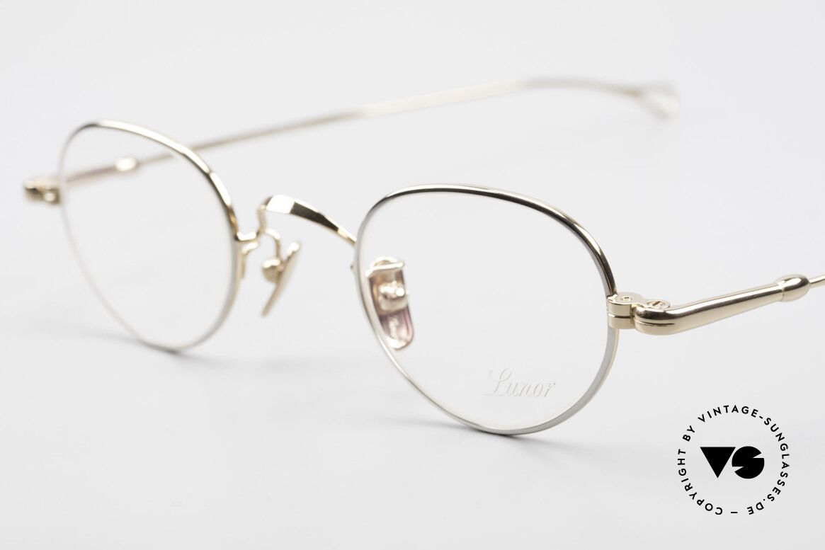 Lunor V 103 Zeitlose Lunor Brille Bicolor, aus der 2011er Kollektion in altbekannter Qualität, Passend für Herren und Damen