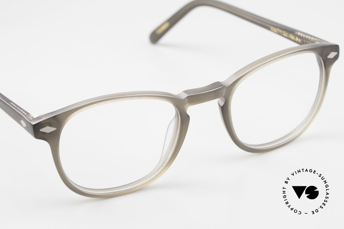 Lesca 711 Klassische Herrenbrille, daher erstmalig in unserem vintage Brillensortiment, Passend für Herren