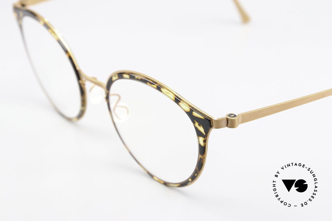 Lindberg 9728 Strip Titanium Sehr Feminines Brillendesign, trägt für uns das Prädikat "TRUE VINTAGE LINDBERG", Passend für Damen