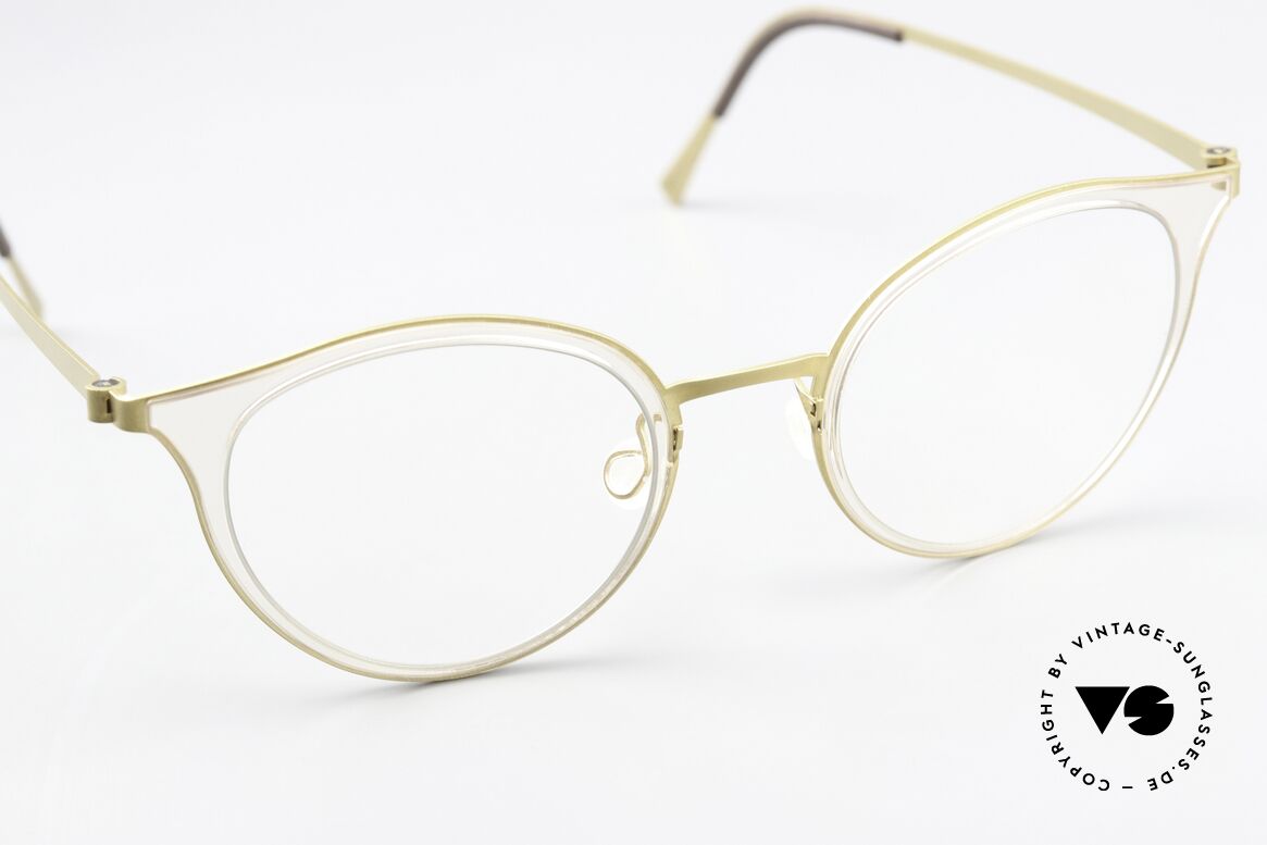 Lindberg 9728 Strip Titanium Cateye Brille Kristall Gold, ungetragenes Designerstück mit orig. Etui von Lindberg, Passend für Damen