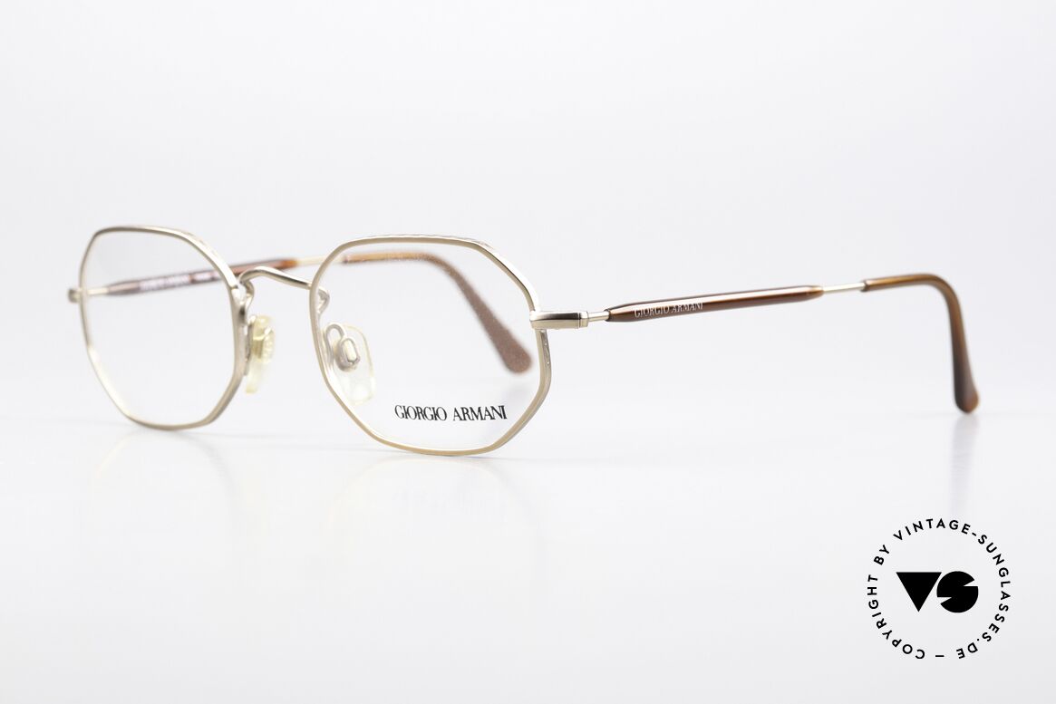 Giorgio Armani 182 Achteckige Brille 1980er, bronze-farbener Rahmen mit dunkelbraunen Bügeln, Passend für Herren und Damen