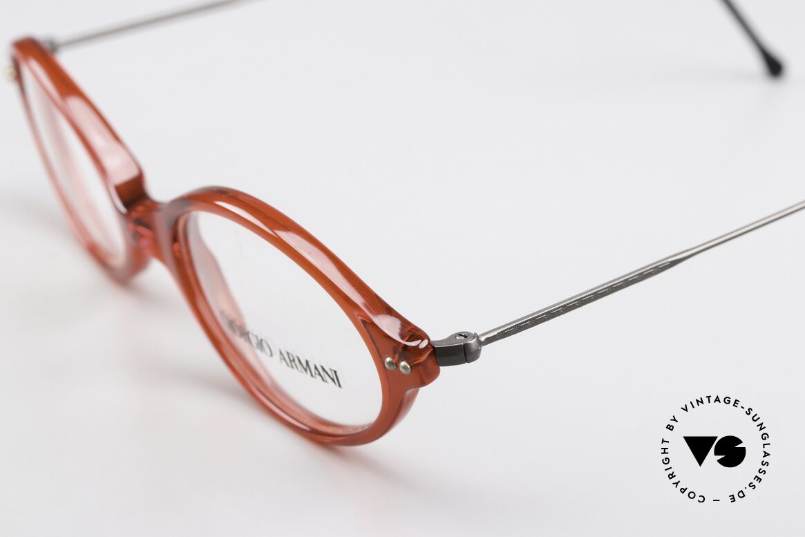 Giorgio Armani 378 Unisex 90er Brille Oval Small, sehr markante Farbkombination in rot und anthrazit, Passend für Herren und Damen