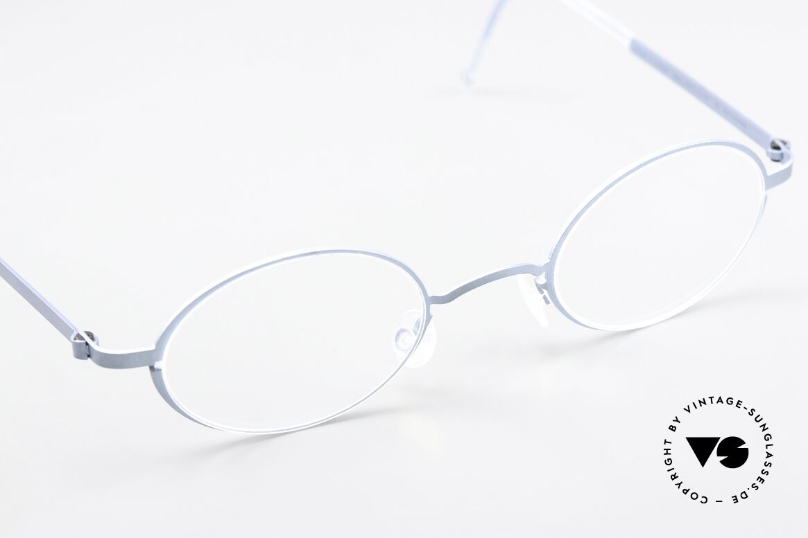 Lindberg 5000 Strip Titan 90er Rahmen Blau Metallic, extrem stabile Brille, flexibel & elastisch, und nur 9,9g, Passend für Herren und Damen