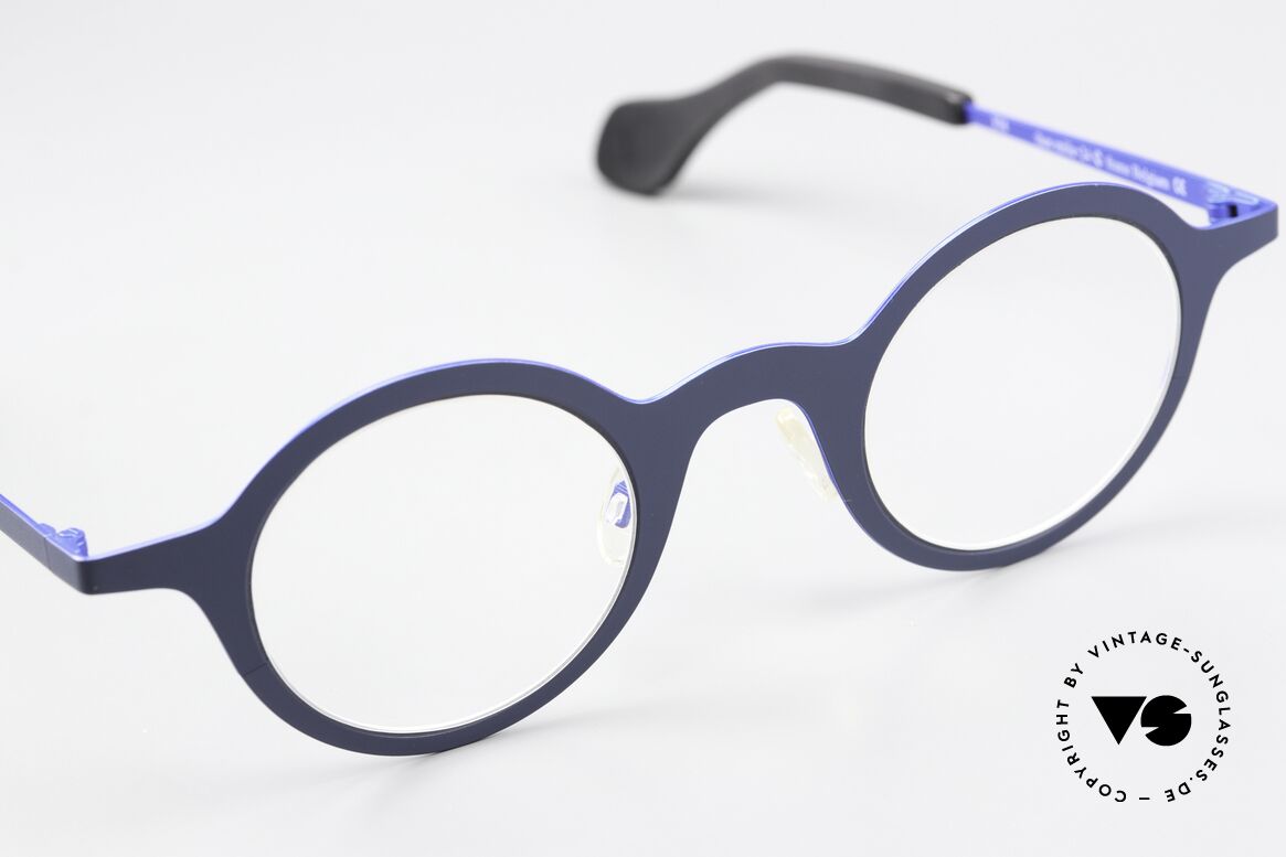 Theo Belgium Mille 24 Runde Designerbrille Unisex, ungetragen; wie alle unsere vintage Theo Brillen, Passend für Herren und Damen