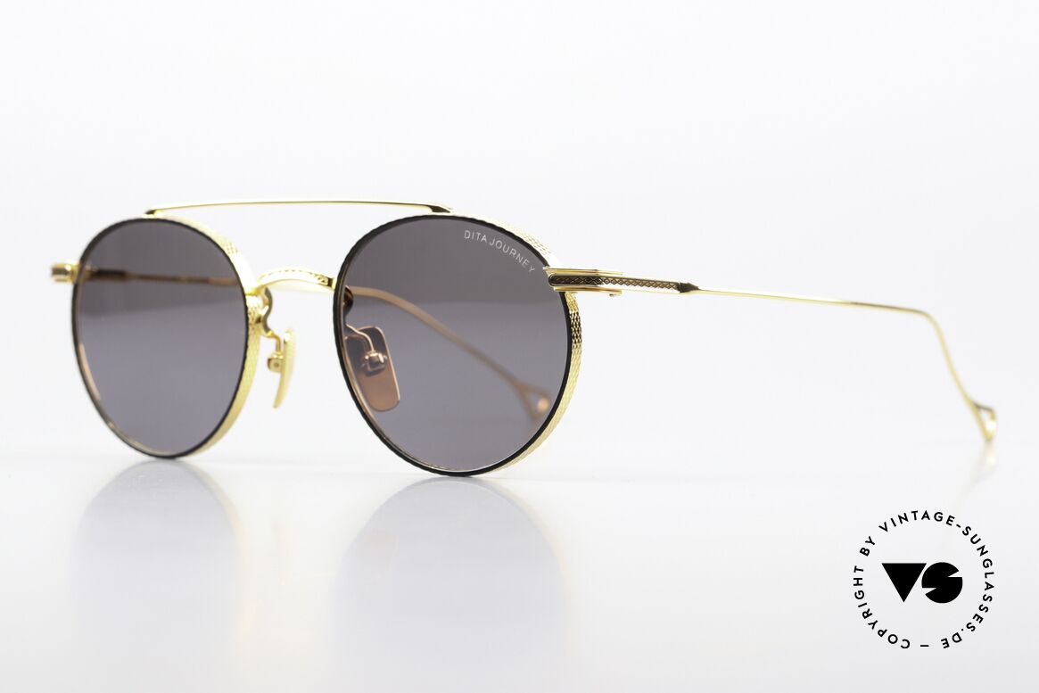 DITA Journey Super Leichte Titan Brille, ein sehr klassisches Modell in schwarz & gold-plated, Passend für Herren