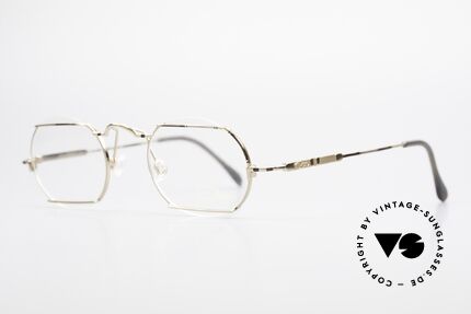 Cazal 781 90er Vintage Designer Brille, das Design ist rund und eckig gleichermaßen, Passend für Herren und Damen