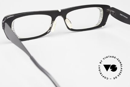 Theo Belgium Eye-Witness PJ Clip-On Front Titanbrille, Glashöhe ist 25mm = daher eher als Lesebrille konzipiert, Passend für Damen
