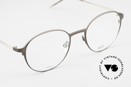 Götti Lewis Superleichte Titanbrille, ungetragenes Designerstück von 2019, mit Hartetui, Passend für Herren und Damen