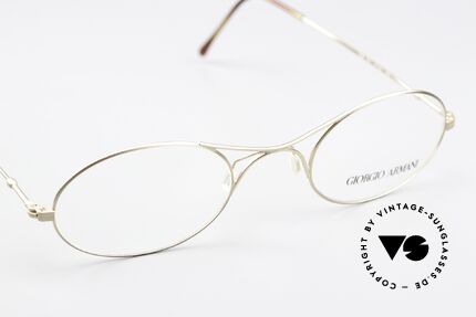 Giorgio Armani 229 Als Schubert Brille Bekannt, sehr puristisch: einfache 'Drahtbrille' mit einem X-Steg, Passend für Herren und Damen