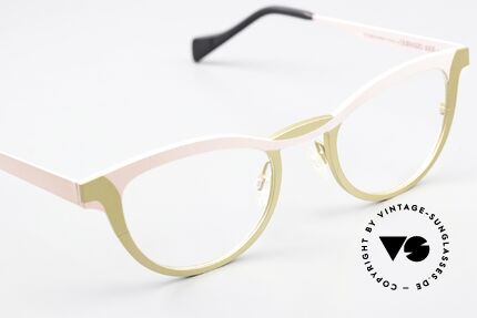 Anne Et Valentin Guimard Brille In Zartrosa Mattgold, aus Energie, Licht, Material, Linie, Kontrast & Farbe, Passend für Damen